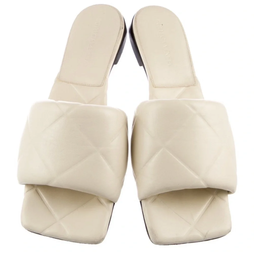 Bottega Veneta Quilted Leather Sandals - Picture 5 of 6